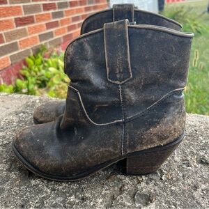 Corral Indie Spirit Leather Distressed Rustic Ankle Boots